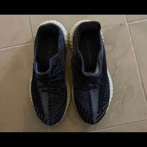 Yeezy Boost 350 “Carbon”